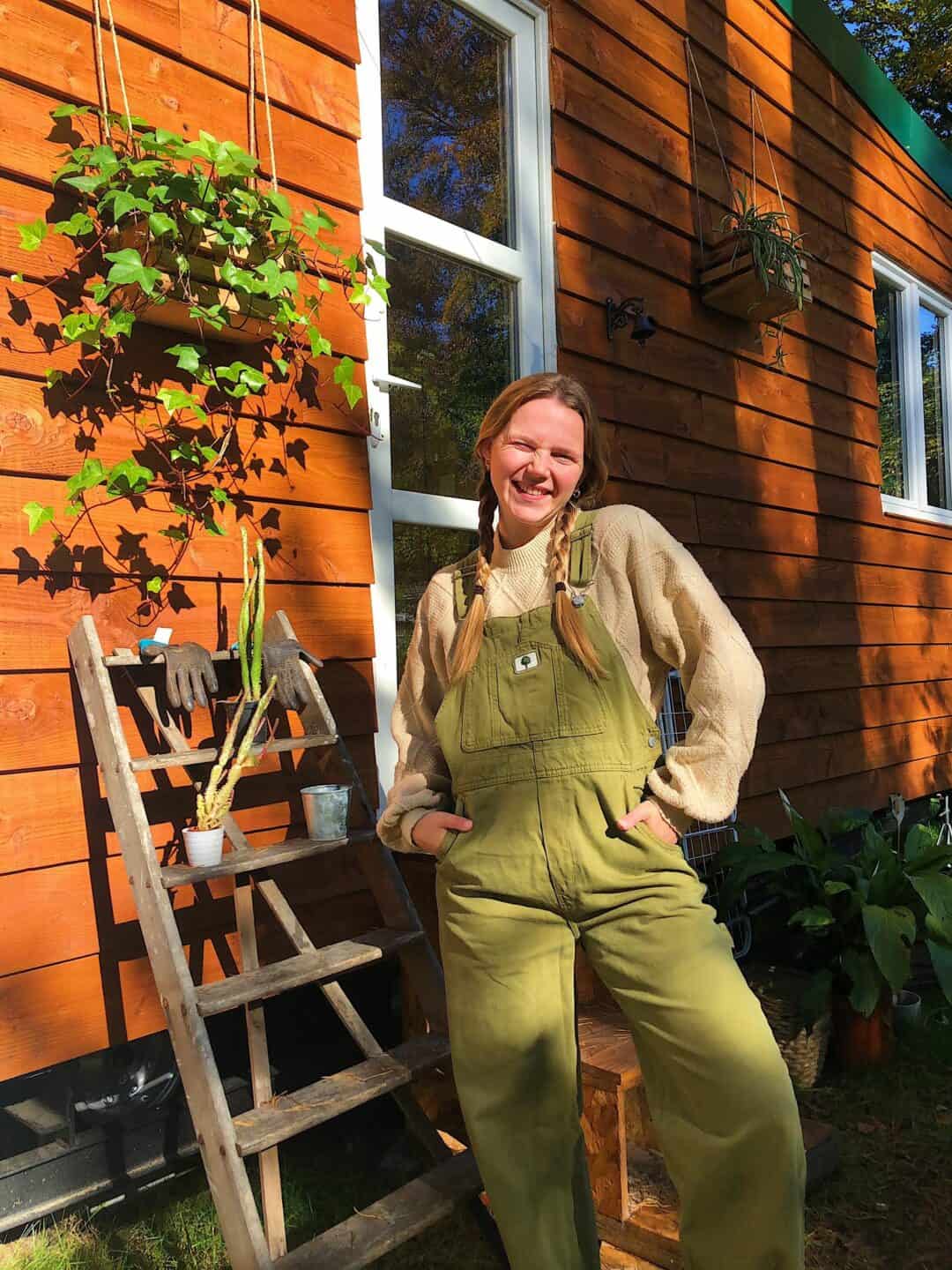 Wonen in een tiny house en financieel vrij zijn? Hanne (25) vertelt er alles over